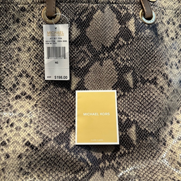 Michael Kors purse/handbag - Picture 2 of 6